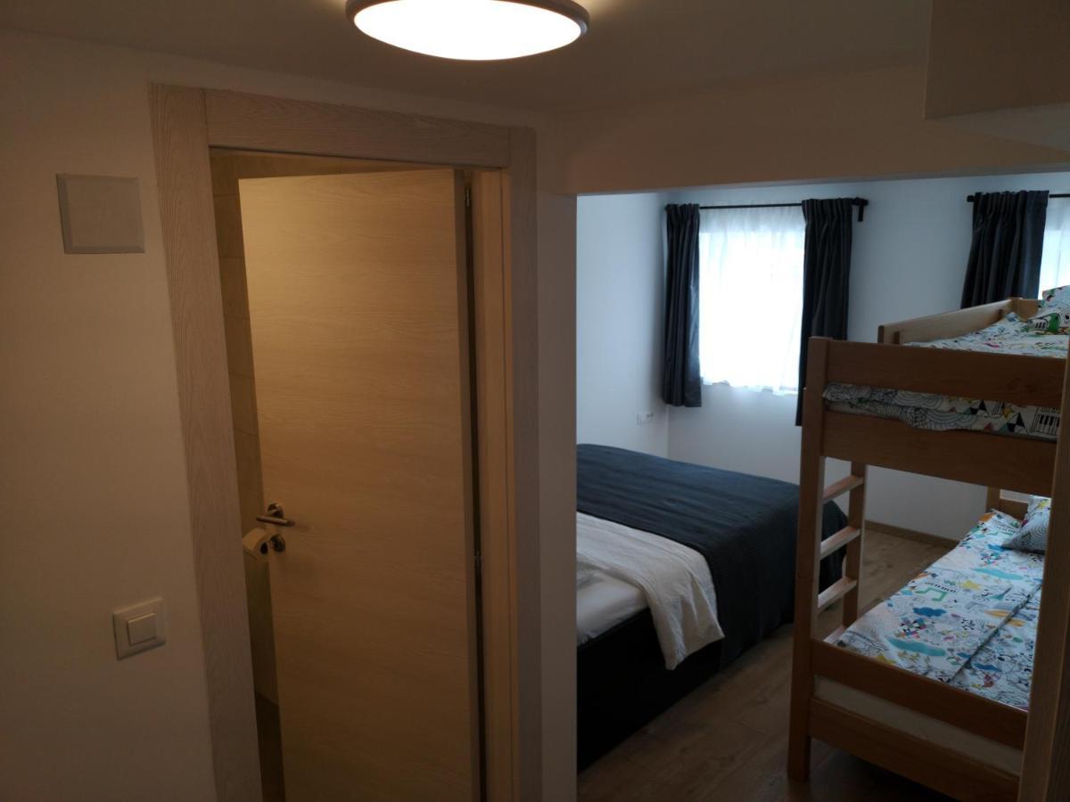 Mega Hostel 克拉皮纳 外观 照片