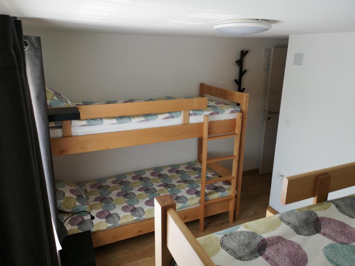 Mega Hostel 克拉皮纳 外观 照片